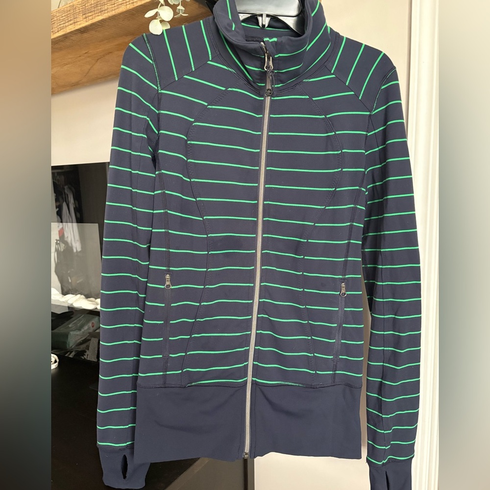 Lululemon Women's Striped Zip-Up Thin scuba